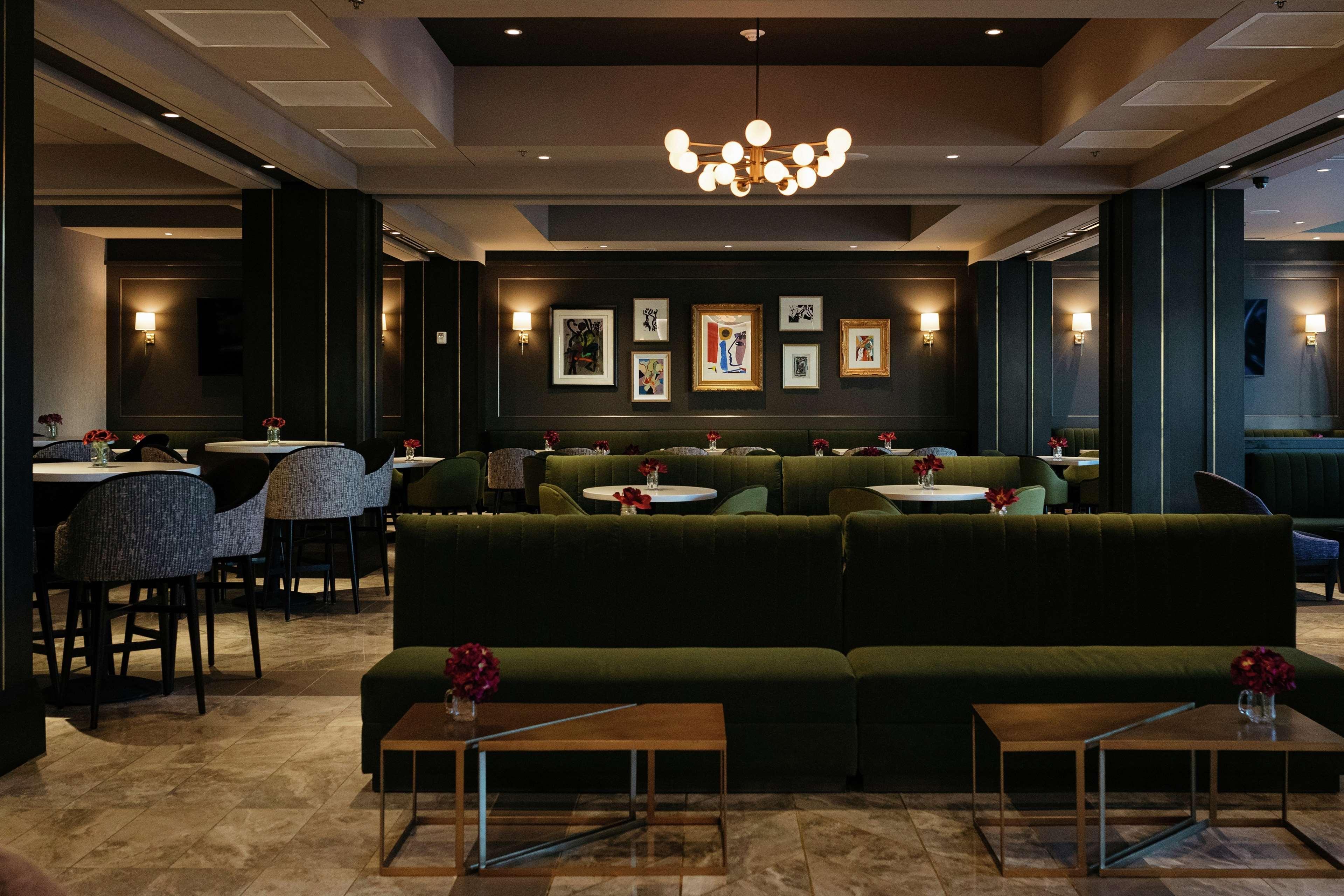 The Axis Moline Hotel, Tapestry Collection By Hilton Bagian luar foto