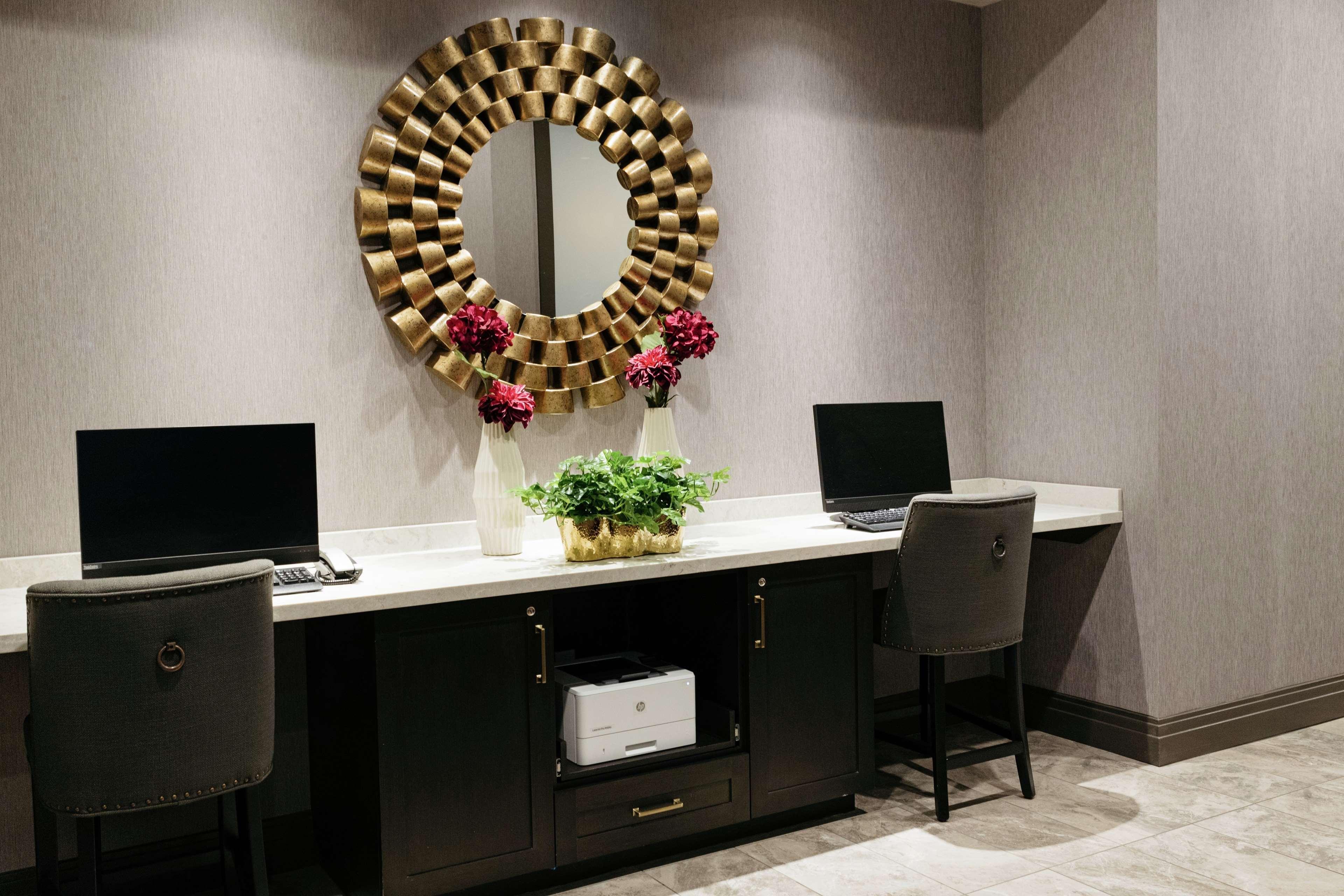 The Axis Moline Hotel, Tapestry Collection By Hilton Bagian luar foto