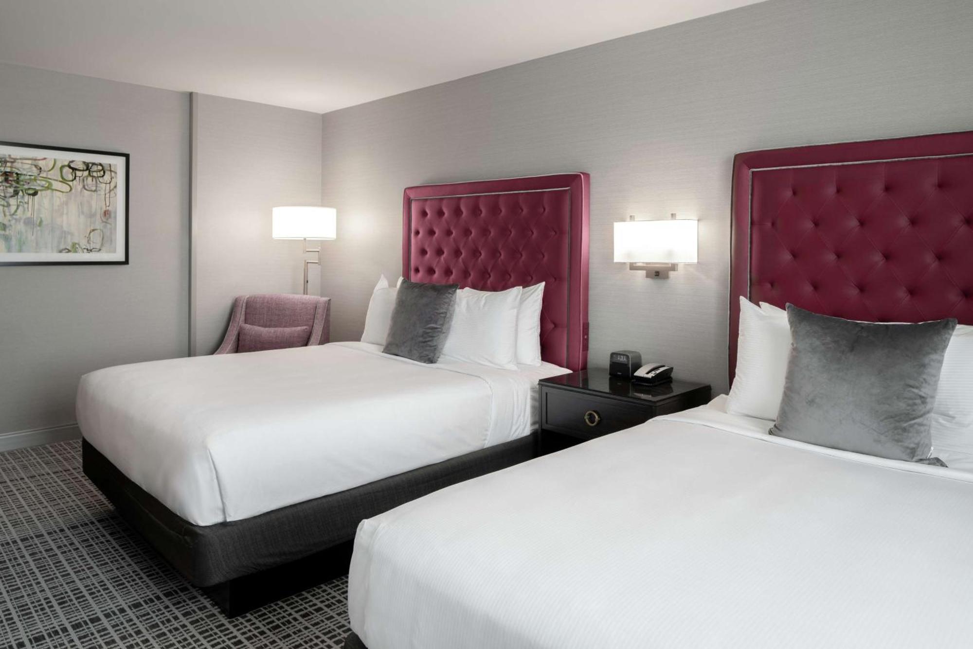 The Axis Moline Hotel, Tapestry Collection By Hilton Bagian luar foto
