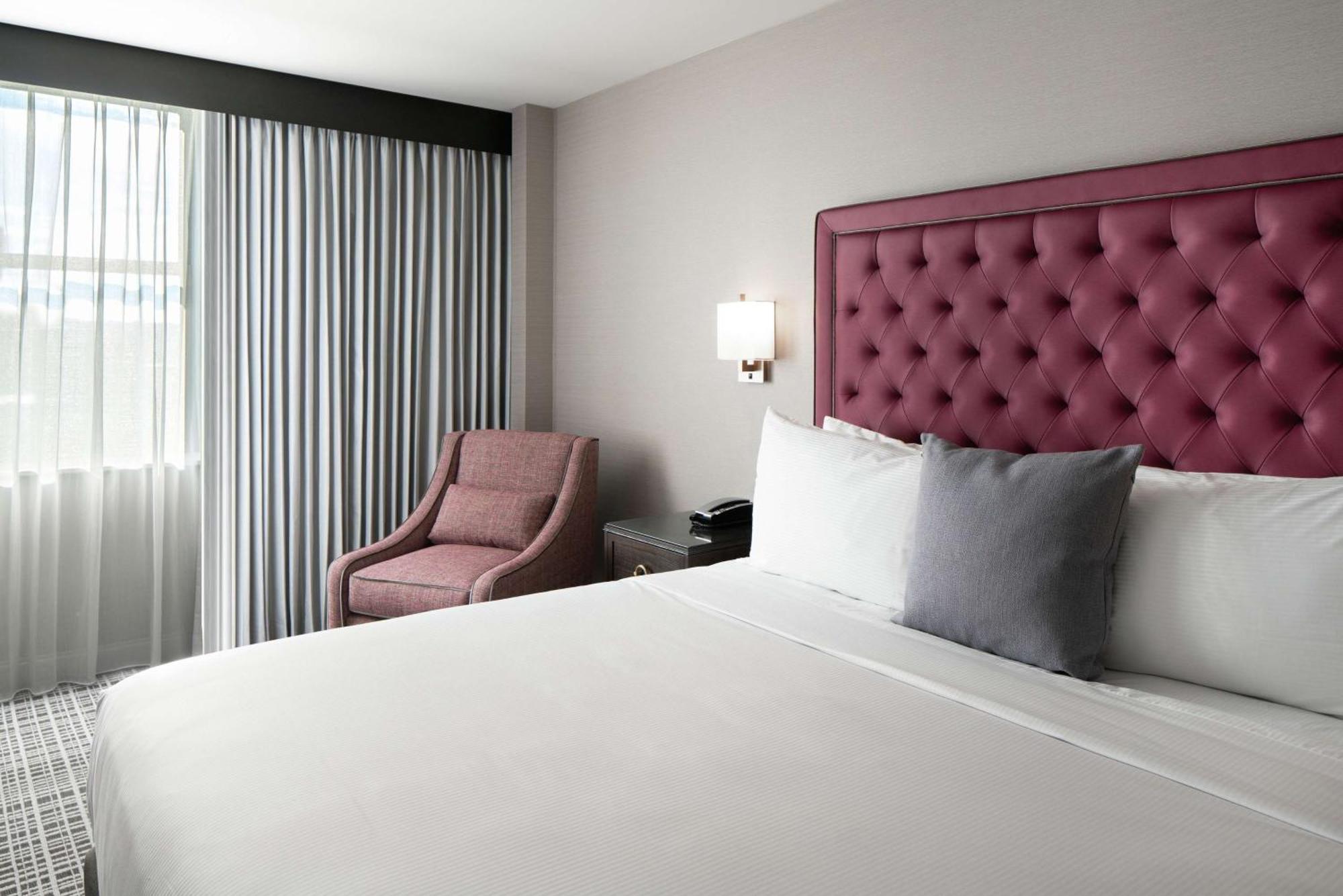 The Axis Moline Hotel, Tapestry Collection By Hilton Bagian luar foto